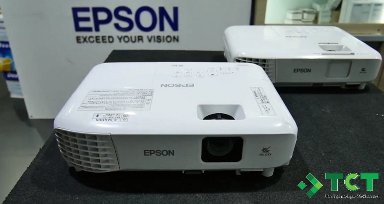 Hình ảnh máy chiếu Epson EB-E01