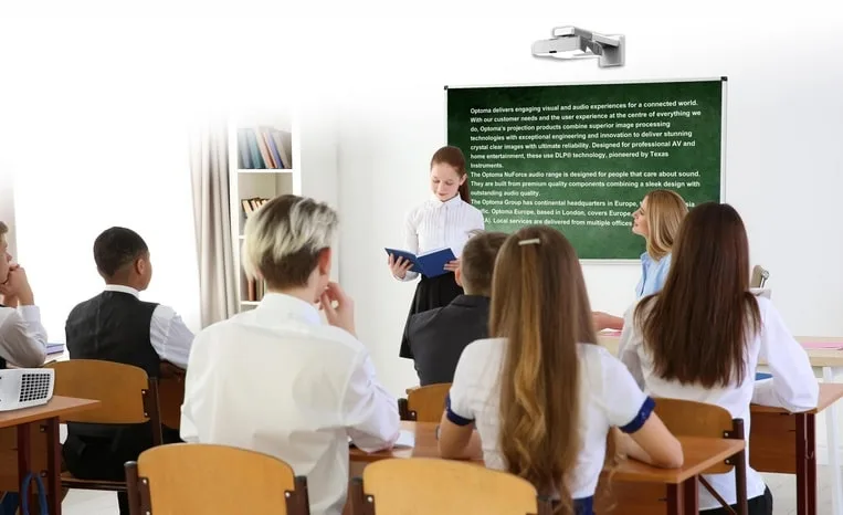 Máy chiếu bảng xanh đen