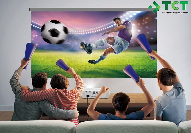 Máy chiếu Full HD xem worldcup